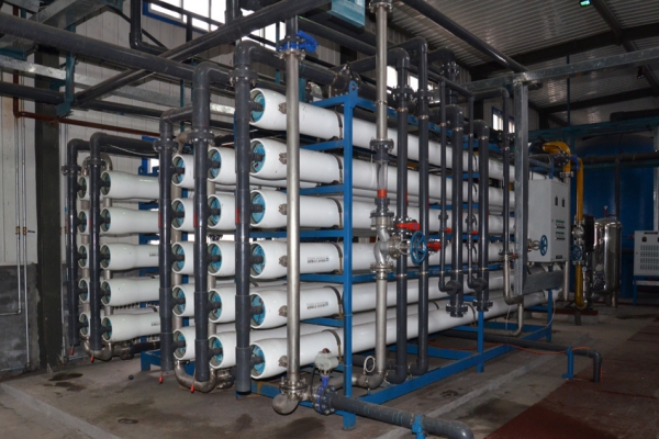 沈陽市食品廠-3噸/小時(shí)EDI超純水設(shè)備施工完畢